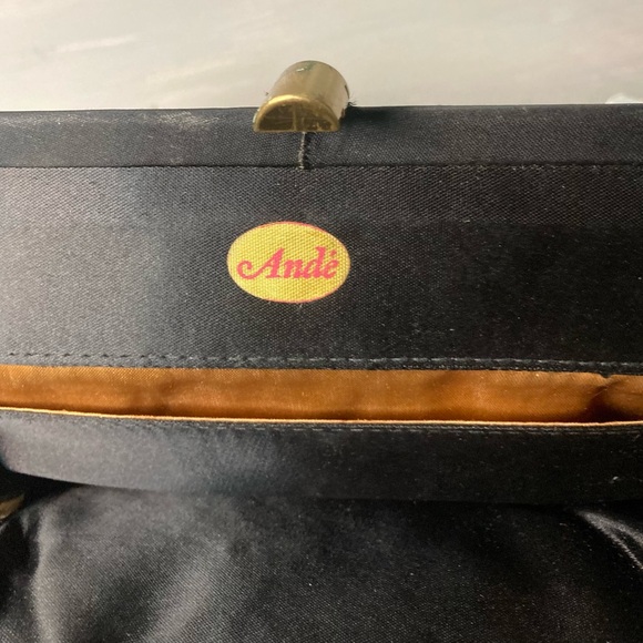 ANDE’ SATIN VINTAGE EVENING CLUTCH/ HANDBAG - Picture 4 of 5